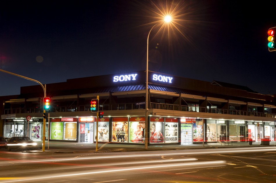 Illuminated Retail Signage - Sony Auckland